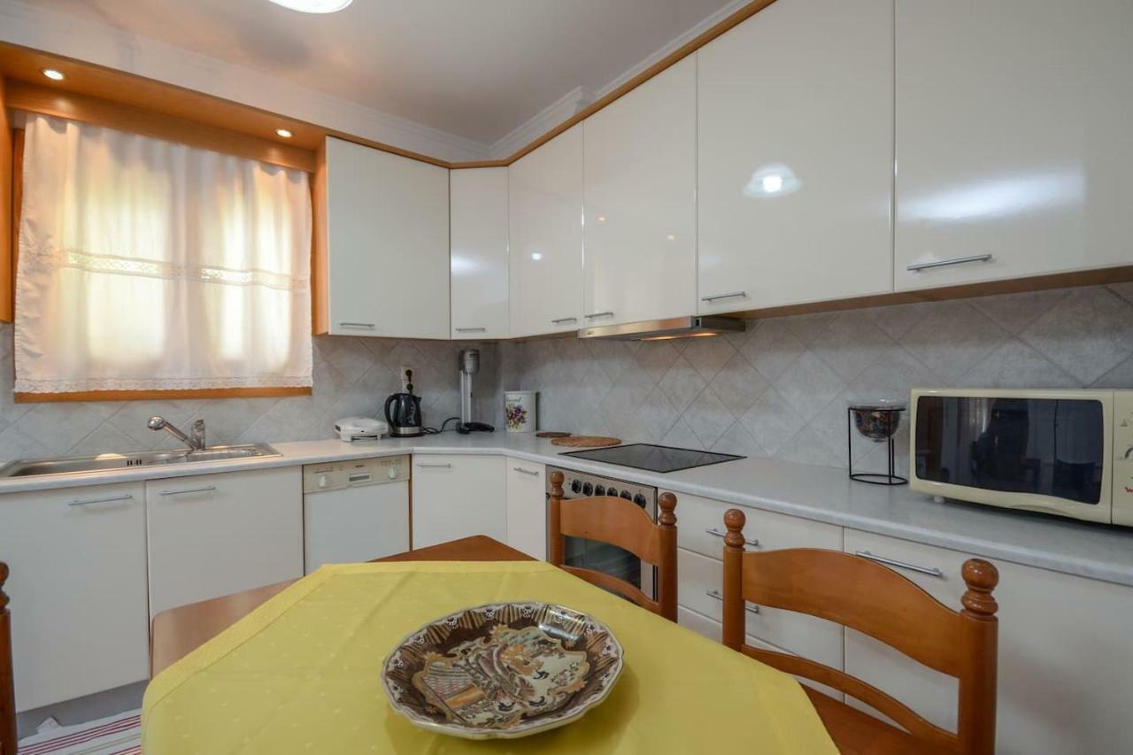 Independent Agapitos Apart , 2Bdrm, Private Patio Naxos City エクステリア 写真