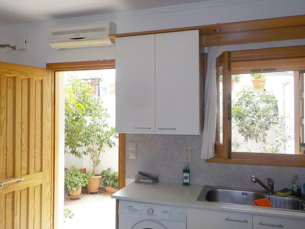 Independent Agapitos Apart , 2Bdrm, Private Patio Naxos City エクステリア 写真