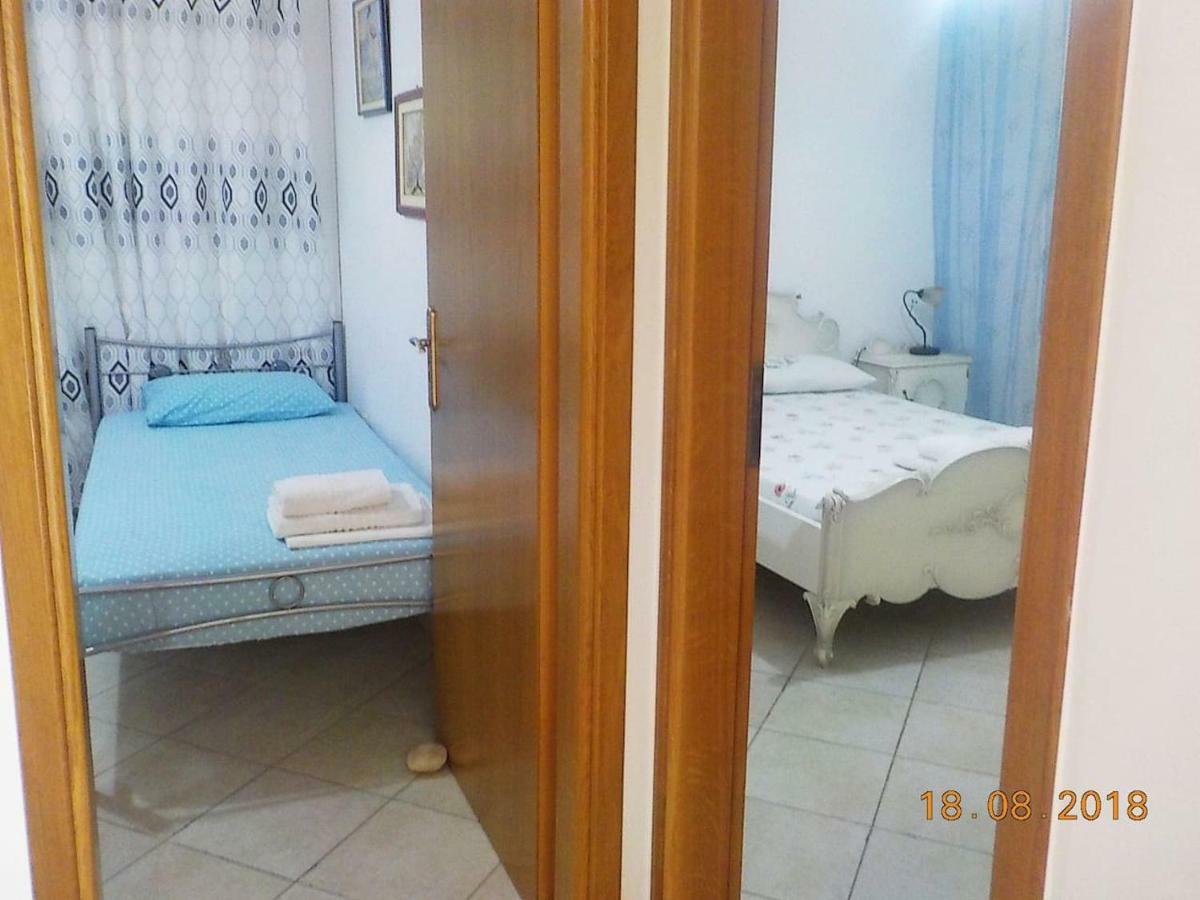 Independent Agapitos Apart , 2Bdrm, Private Patio Naxos City エクステリア 写真